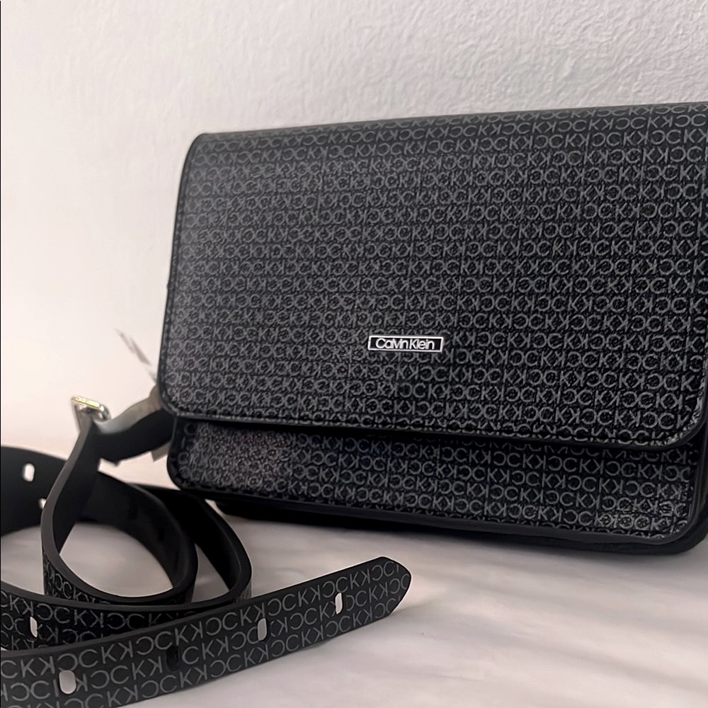 NWT Calvin Klein Adjustable Belt Black Bag
